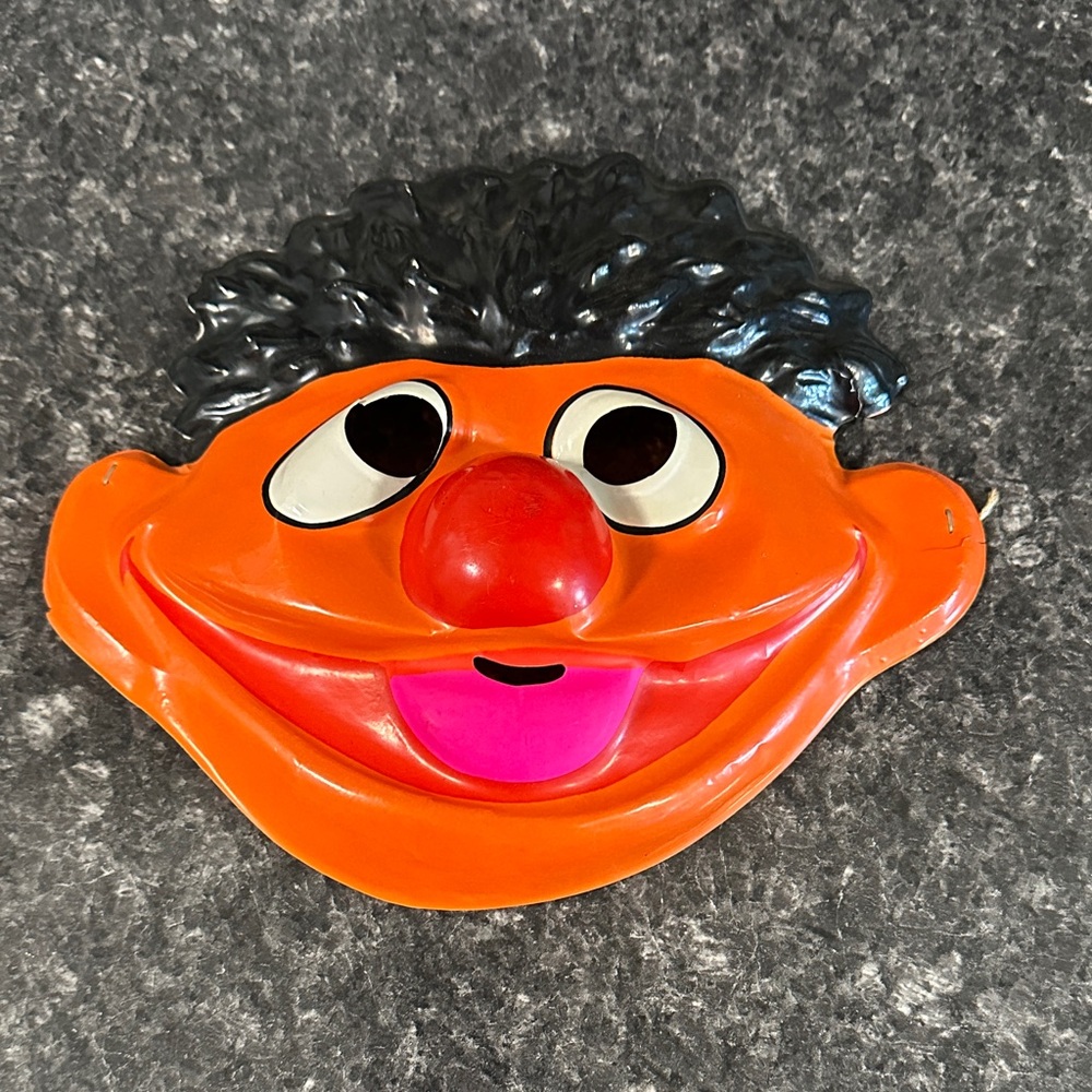1979 Vintage Plastic Ernie Mask With Original Tags On It No Outfit
